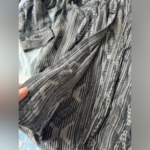 TNA 2010 Black Grey Boho Bohemian Western Country Button Up Womens Short Small - Picture 7 of 11